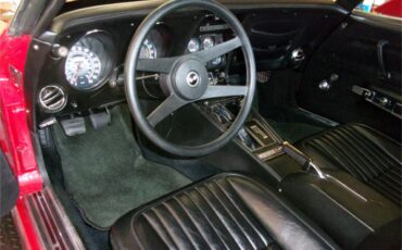 Chevrolet-Corvette-1976-Red-Black-19