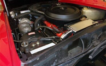 Chevrolet-Corvette-1976-Red-Black-28