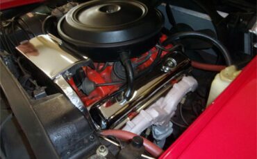 Chevrolet-Corvette-1976-Red-Black-29