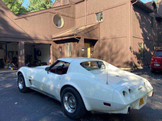 Chevrolet-Corvette-1976-White-7