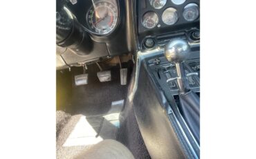 Chevrolet-Corvette-1976-Yellow-Black-10