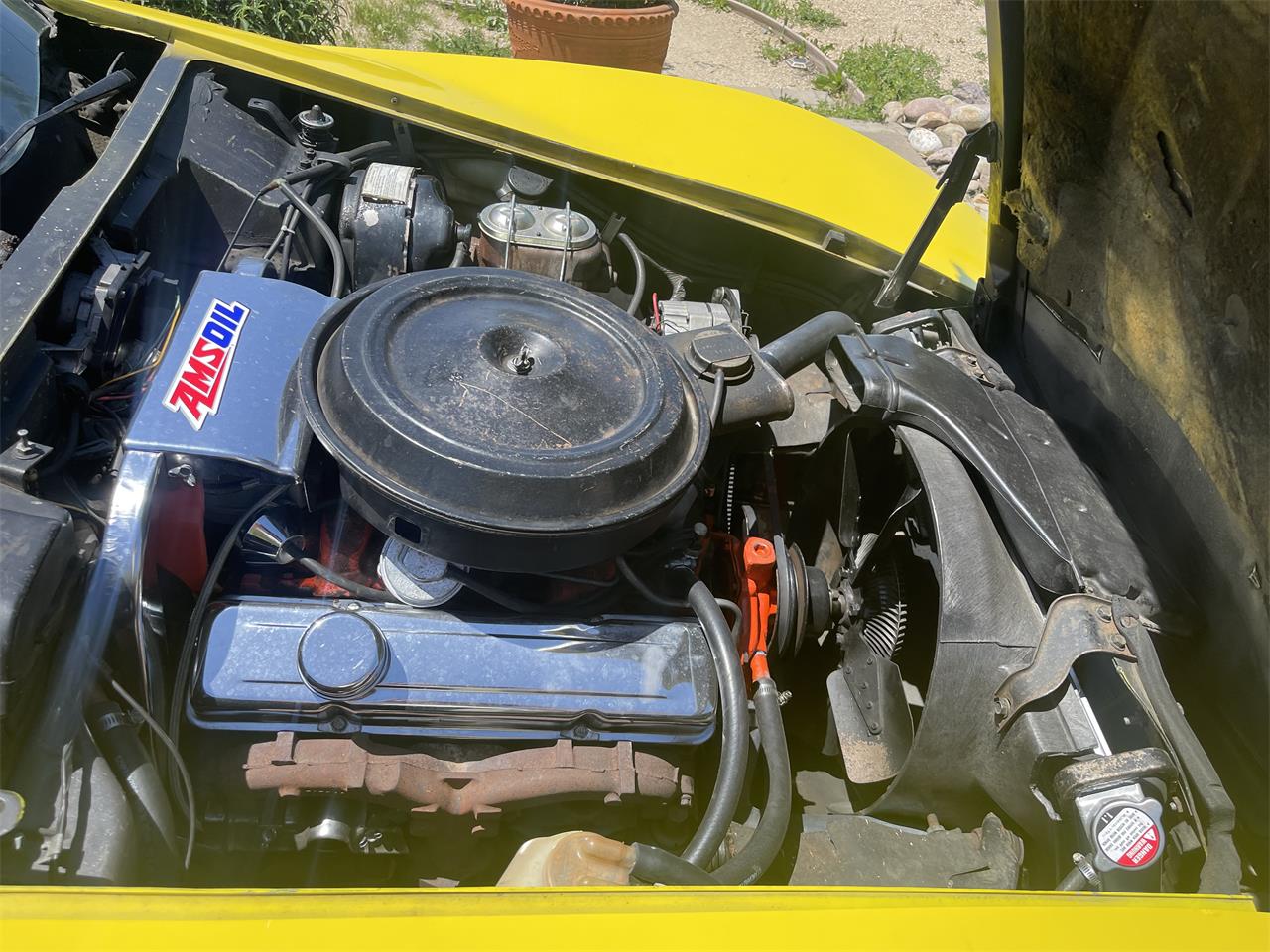 Chevrolet-Corvette-1976-Yellow-Black-13
