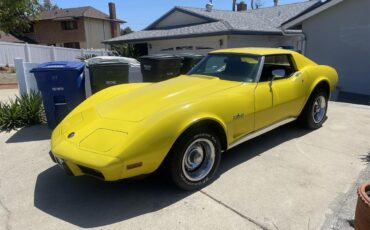 Chevrolet-Corvette-1976-Yellow-Black