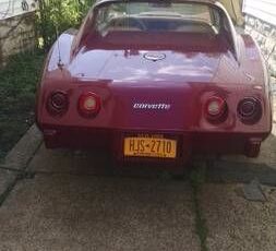 Chevrolet-Corvette-1977-1
