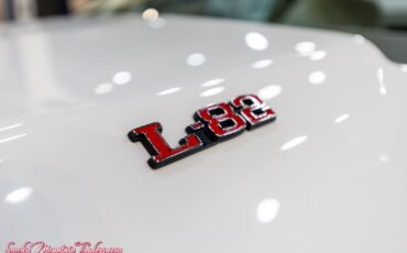 Chevrolet-Corvette-1977-10