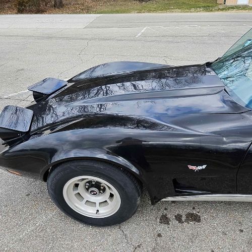 Chevrolet-Corvette-1977-Black-10