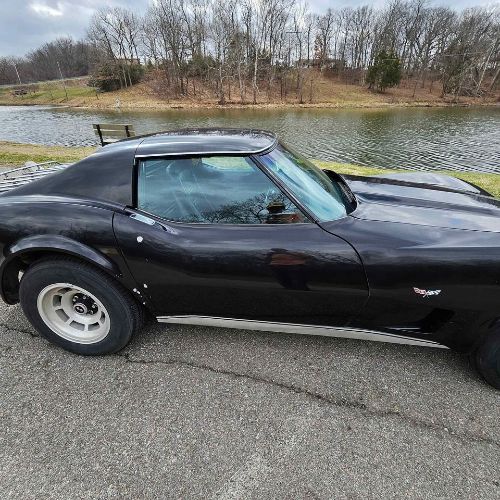 Chevrolet-Corvette-1977-Black-13