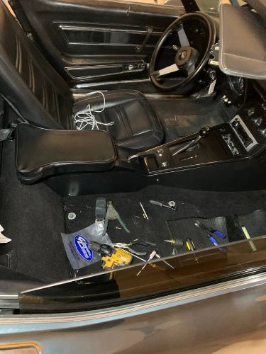 Chevrolet-Corvette-1977-Black-16