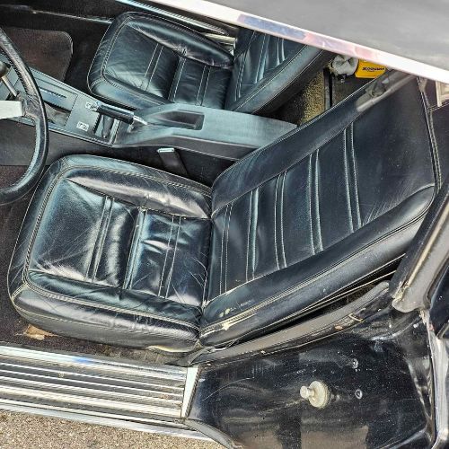Chevrolet-Corvette-1977-Black-4