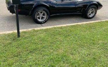 Chevrolet-Corvette-1977-Black-7
