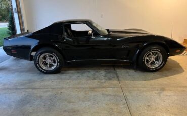 Chevrolet-Corvette-1977-Black