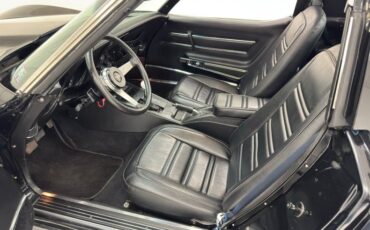 Chevrolet-Corvette-1977-Black-Black-35
