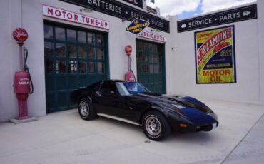 Chevrolet-Corvette-1977-Black-Black