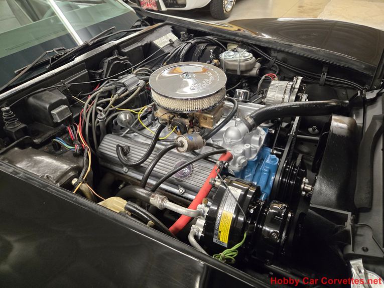 Chevrolet-Corvette-1977-Black-Smoke-2