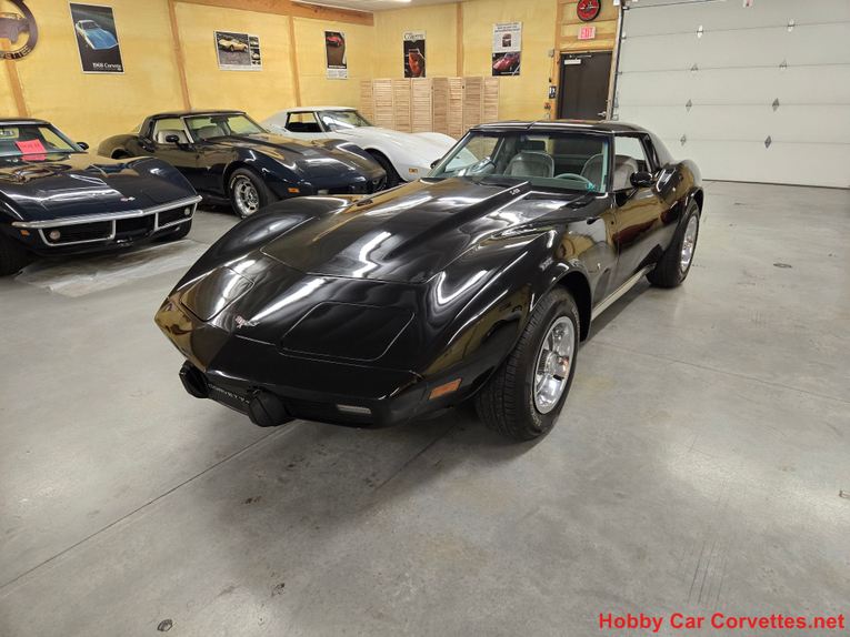 Chevrolet-Corvette-1977-Black-Smoke-23