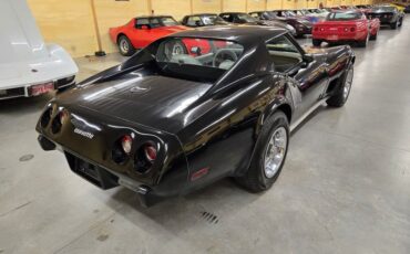 Chevrolet-Corvette-1977-Black-Smoke-26