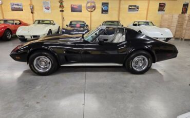 Chevrolet-Corvette-1977-Black-Smoke-30