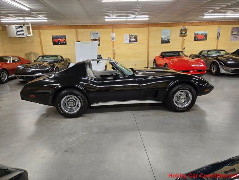 Chevrolet-Corvette-1977-Black-Smoke-35
