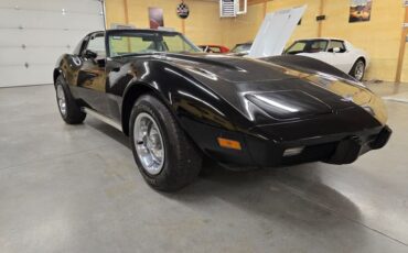 Chevrolet-Corvette-1977-Black-Smoke-36