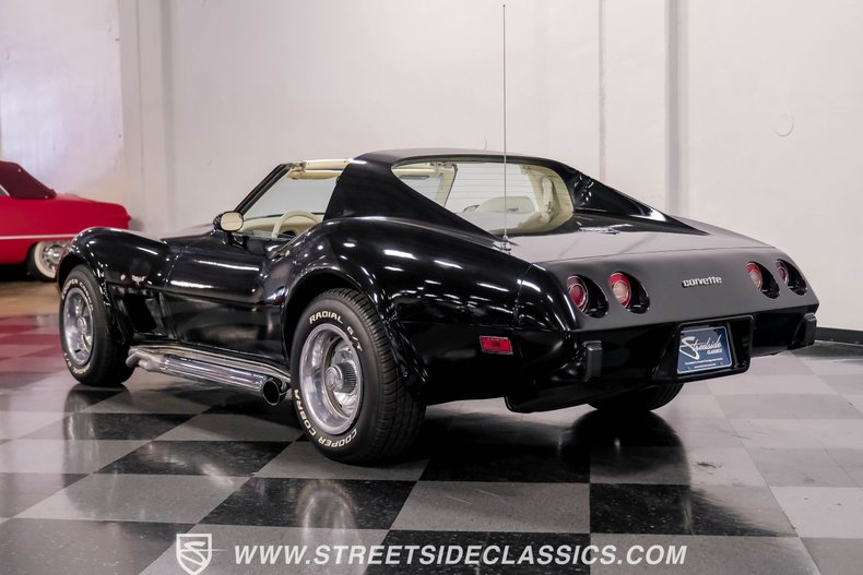 Chevrolet-Corvette-1977-Black-Smoke-Gray-14