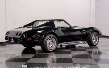 Chevrolet-Corvette-1977-Black-Smoke-Gray-16