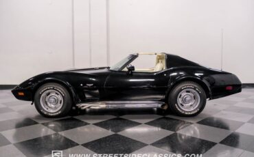 Chevrolet-Corvette-1977-Black-Smoke-Gray-18