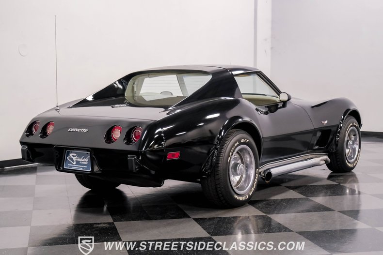 Chevrolet-Corvette-1977-Black-Smoke-Gray-22