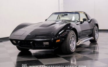 Chevrolet-Corvette-1977-Black-Smoke-Gray-25