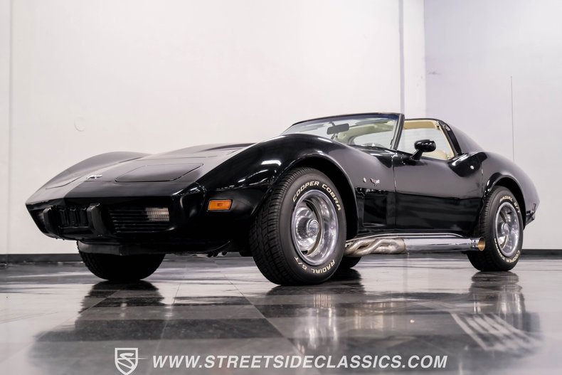 Chevrolet-Corvette-1977-Black-Smoke-Gray-27