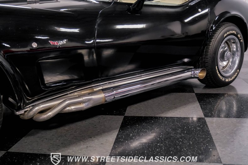 Chevrolet-Corvette-1977-Black-Smoke-Gray-28