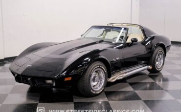 Chevrolet-Corvette-1977-Black-Smoke-Gray-37