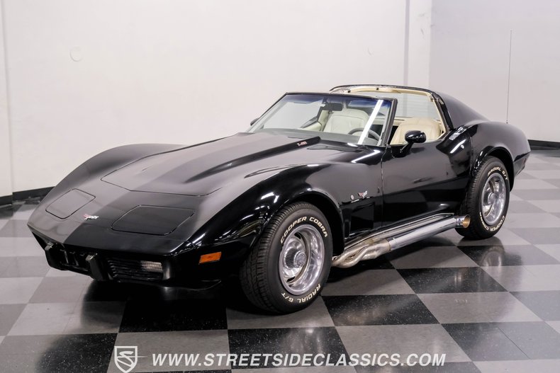 Chevrolet-Corvette-1977-Black-Smoke-Gray-37