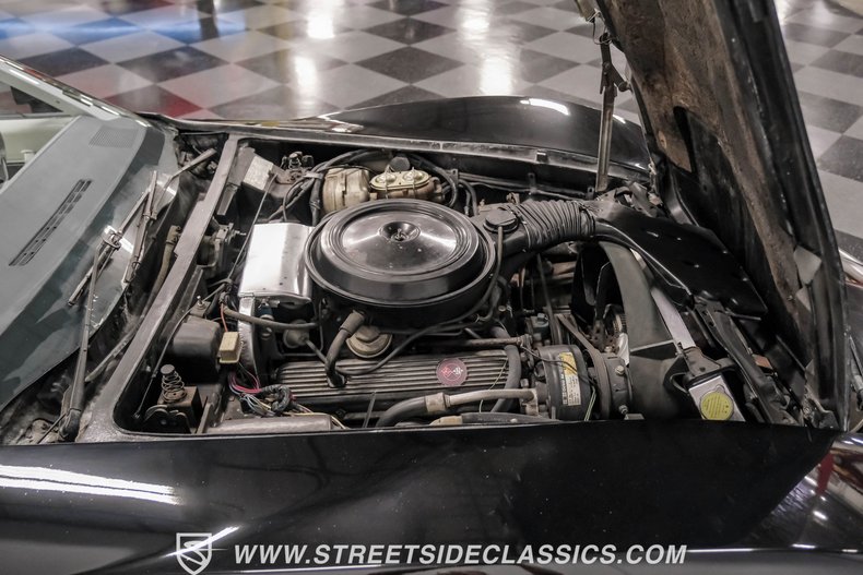 Chevrolet-Corvette-1977-Black-Smoke-Gray-40