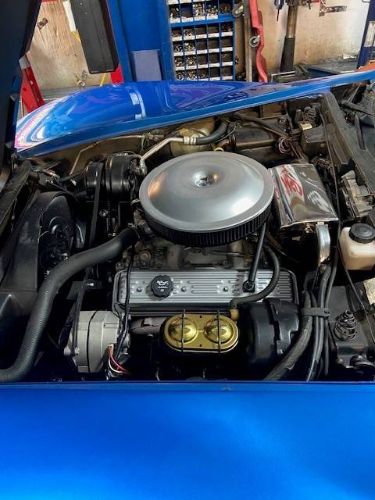 Chevrolet-Corvette-1977-Blue-10