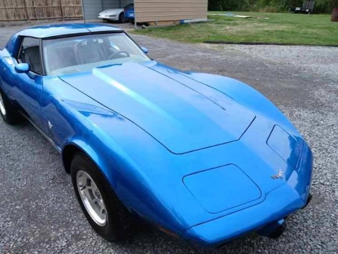 Chevrolet-Corvette-1977-Blue-16