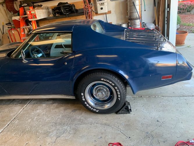 Chevrolet-Corvette-1977-Blue-4