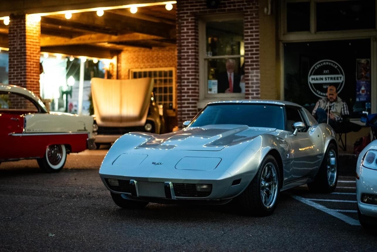 Chevrolet-Corvette-1977-Coupe-11