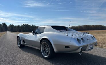 Chevrolet-Corvette-1977-Coupe-23