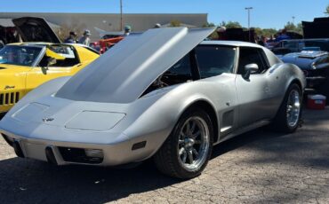 Chevrolet-Corvette-1977-Coupe-26