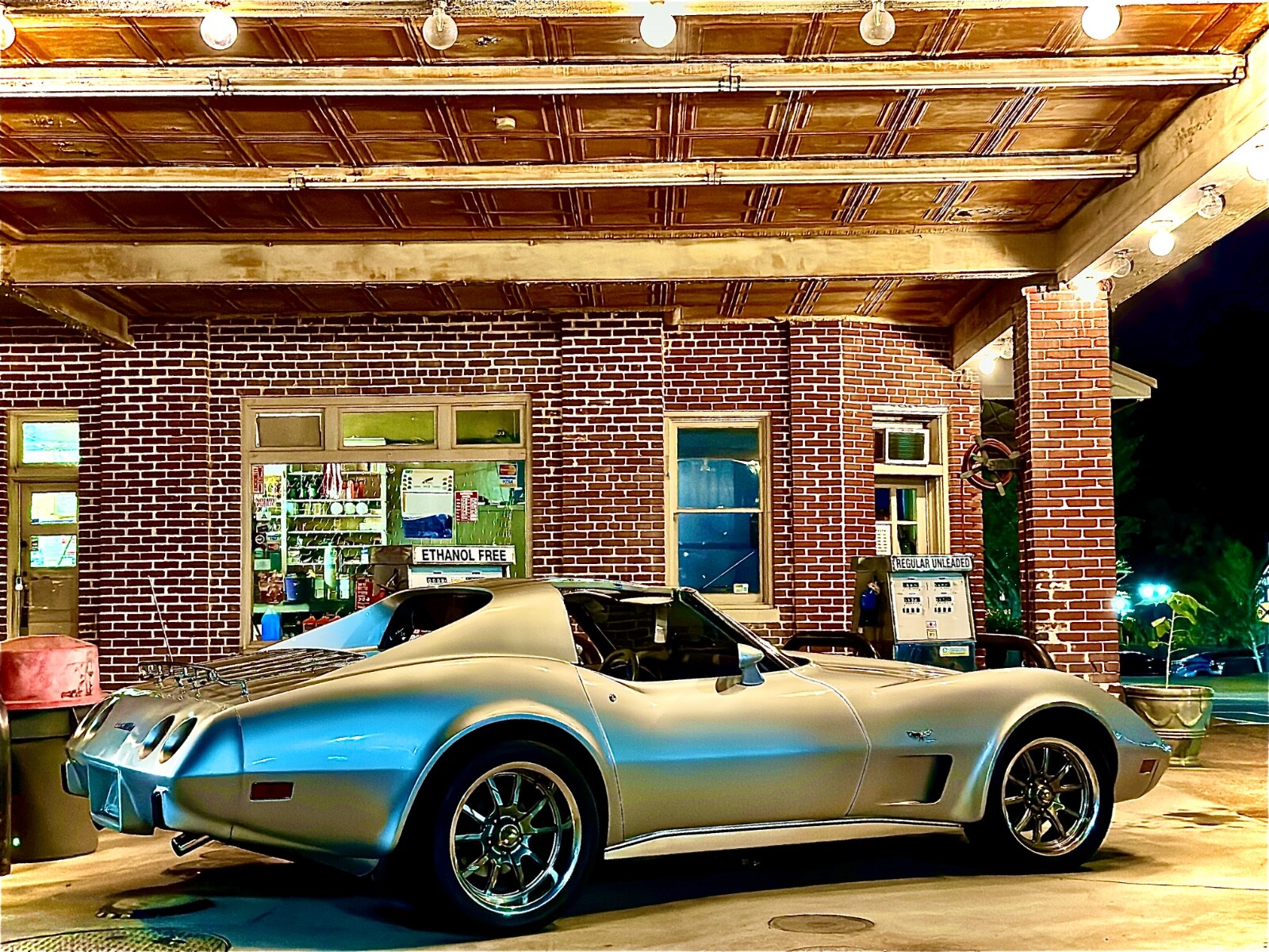 Chevrolet-Corvette-1977-Coupe-4