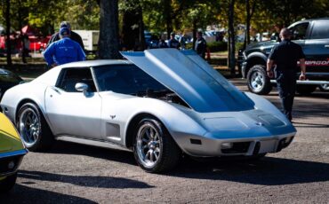 Chevrolet-Corvette-1977-Coupe-6