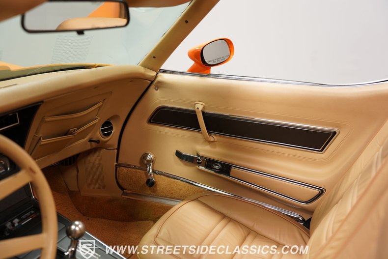 Chevrolet-Corvette-1977-Orange-Metallic-Buckskin-Tan-12