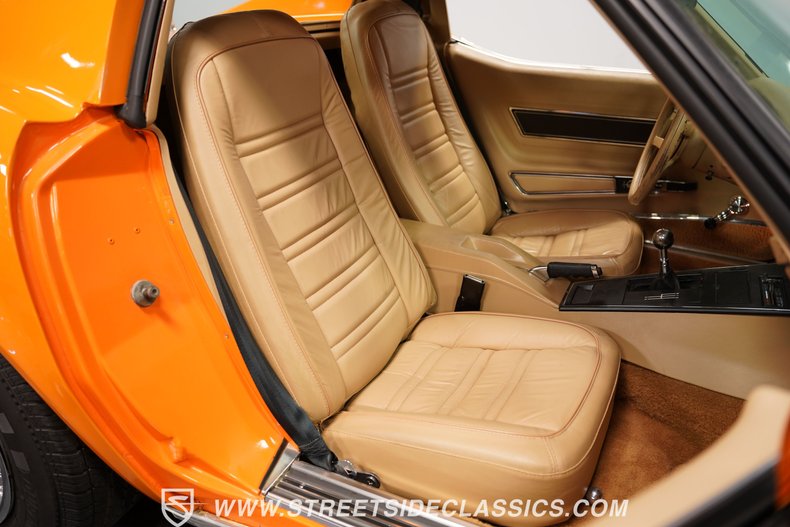 Chevrolet-Corvette-1977-Orange-Metallic-Buckskin-Tan-13