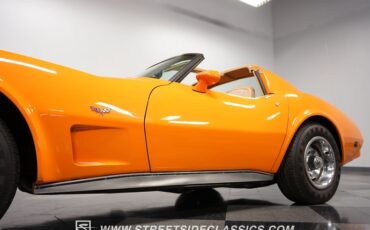 Chevrolet-Corvette-1977-Orange-Metallic-Buckskin-Tan-31