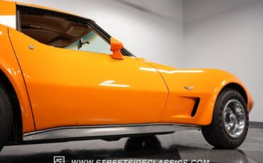 Chevrolet-Corvette-1977-Orange-Metallic-Buckskin-Tan-38