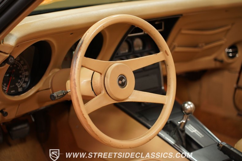 Chevrolet-Corvette-1977-Orange-Metallic-Buckskin-Tan-45