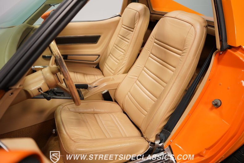 Chevrolet-Corvette-1977-Orange-Metallic-Buckskin-Tan-49