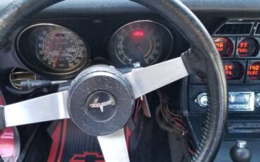 Chevrolet-Corvette-1977-Red-10