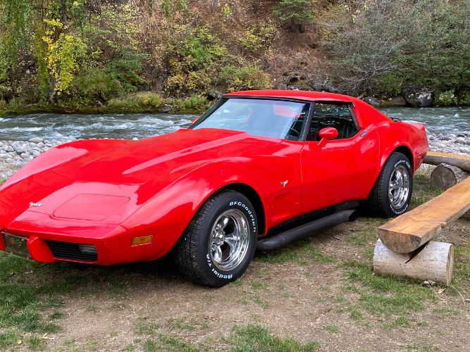 Chevrolet-Corvette-1977-Red