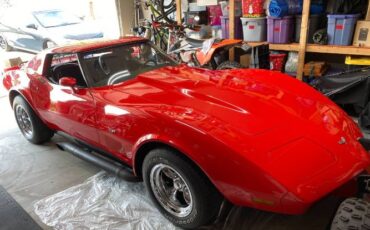 Chevrolet-Corvette-1977-Red-2
